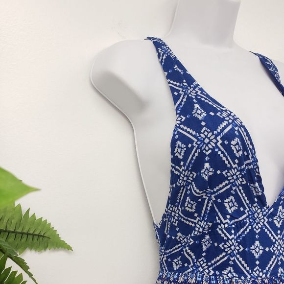 Lulu's Coastal Composure Maxi Dress Size Small - Picture 5 of 15